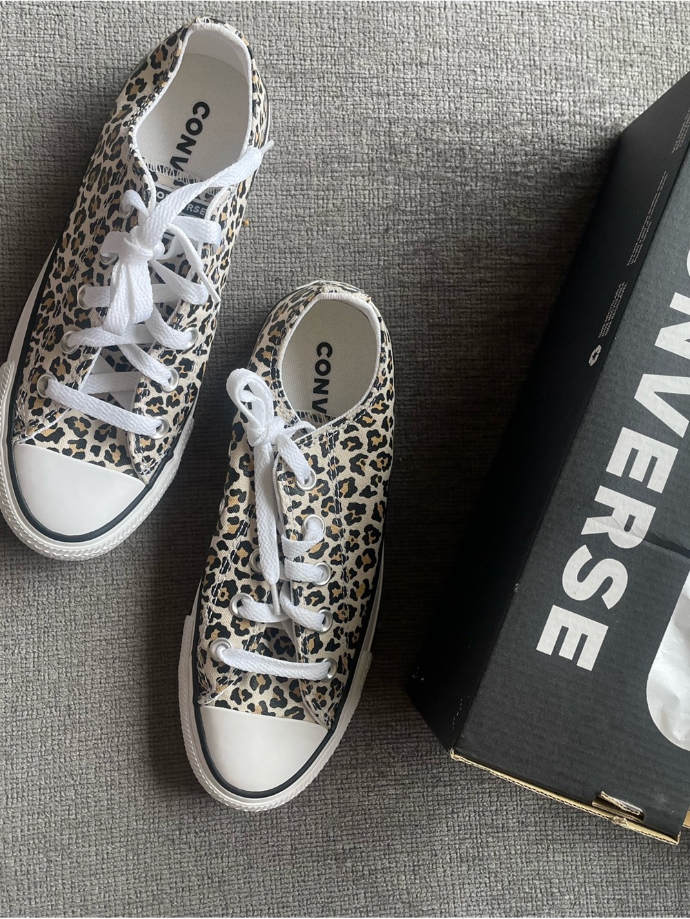 NWT Converse Leopard Print Low Top Sneakers - White, Tan, Black